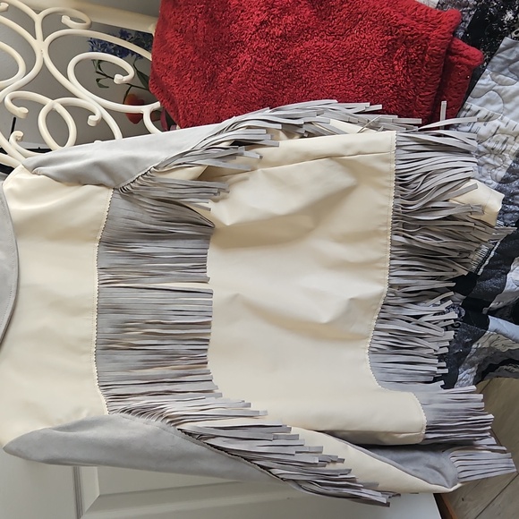 Urban Outfitters Two-Tone Fringe Blazer - Picture 2 of 3